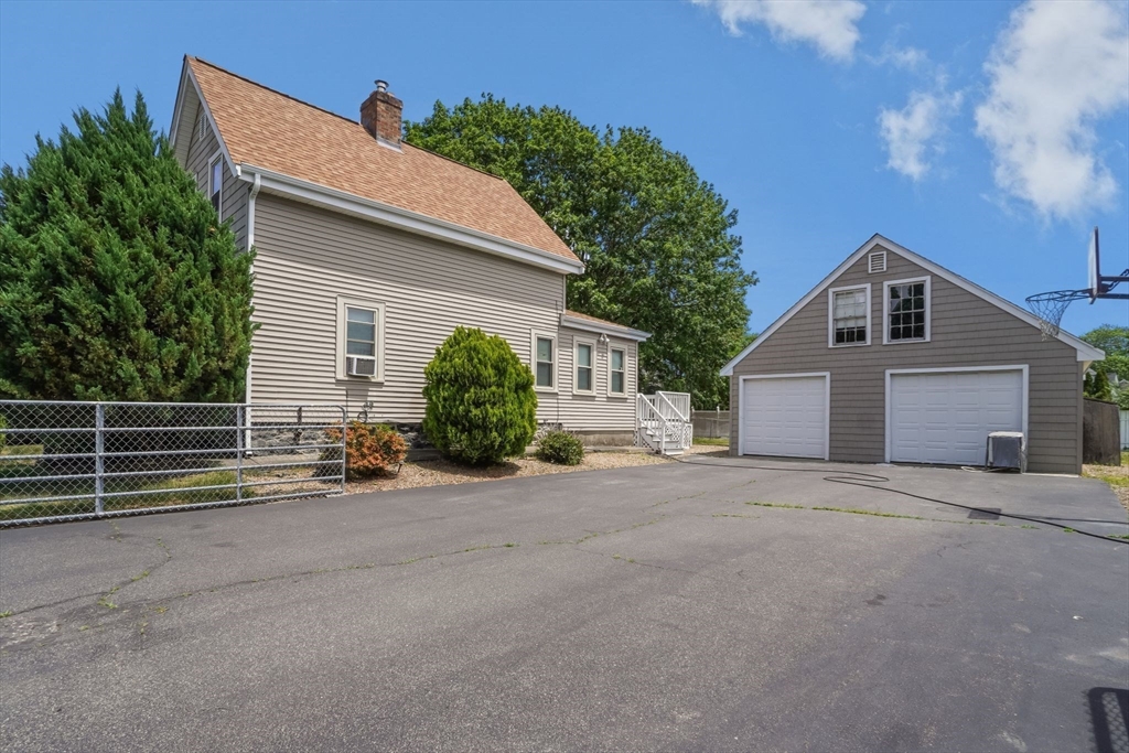 13 Waverly St