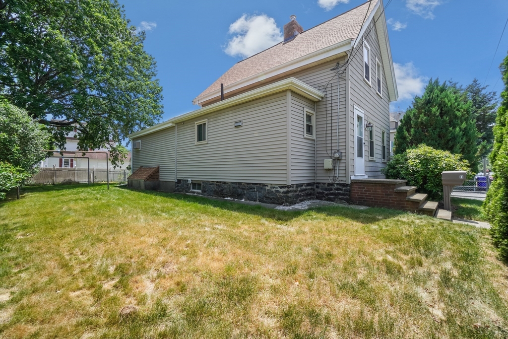 13 Waverly St