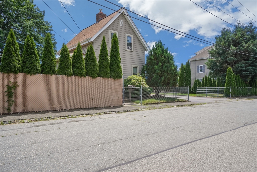 13 Waverly St