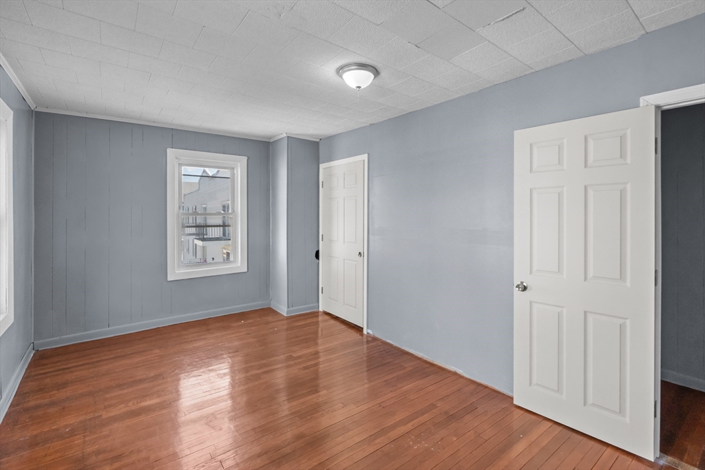 554 Third St