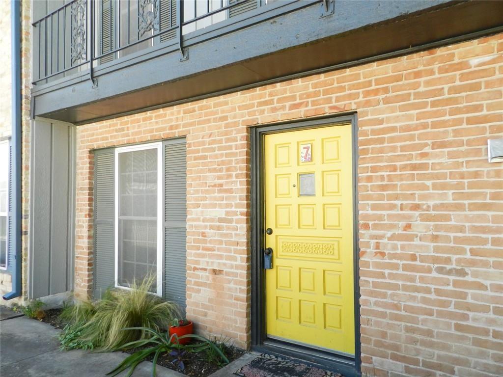 2300 Hancock DR # 7