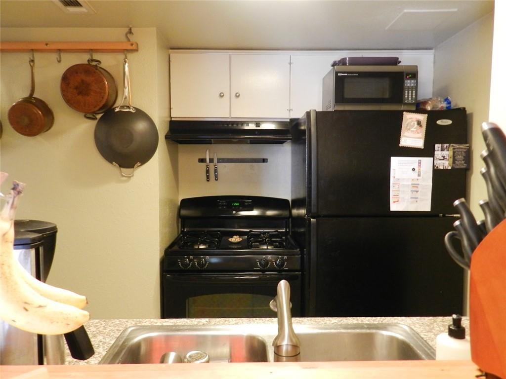 2300 Hancock DR # 7