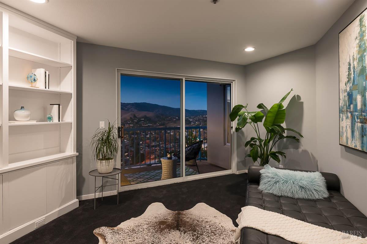 100 Thorndale Dr # 460