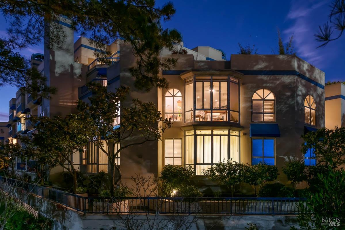 100 Thorndale Dr # 460