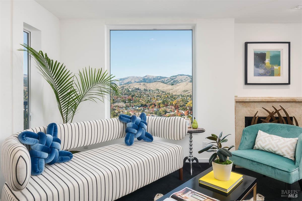 100 Thorndale Dr # 460