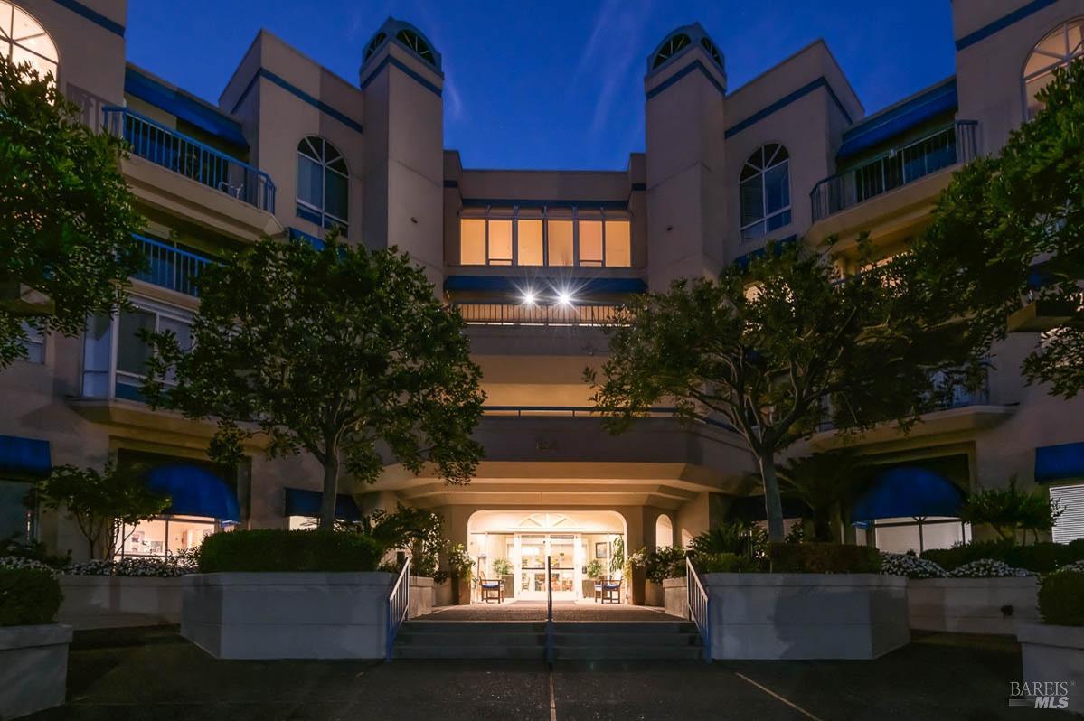 100 Thorndale Dr # 460