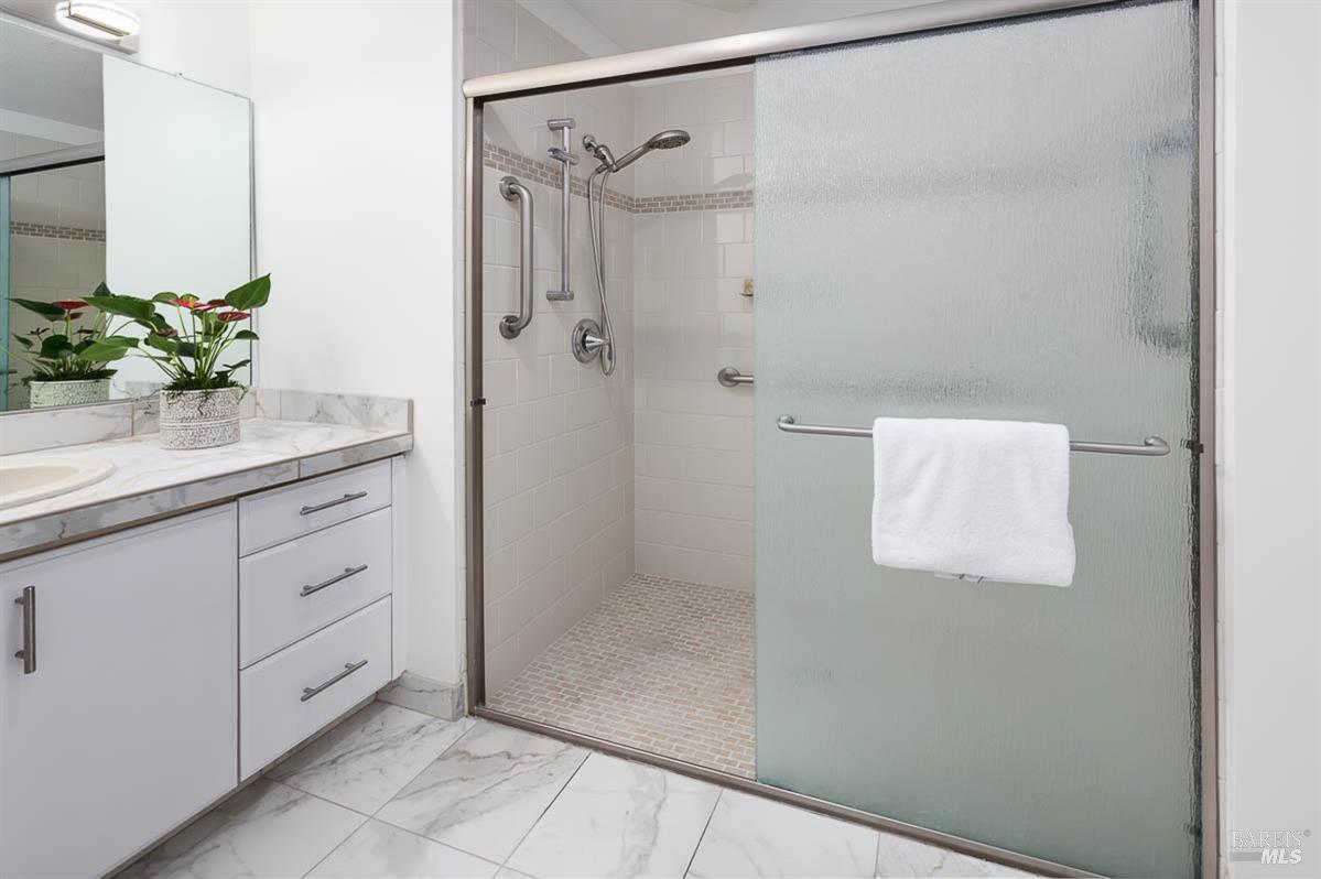 100 Thorndale Dr # 460