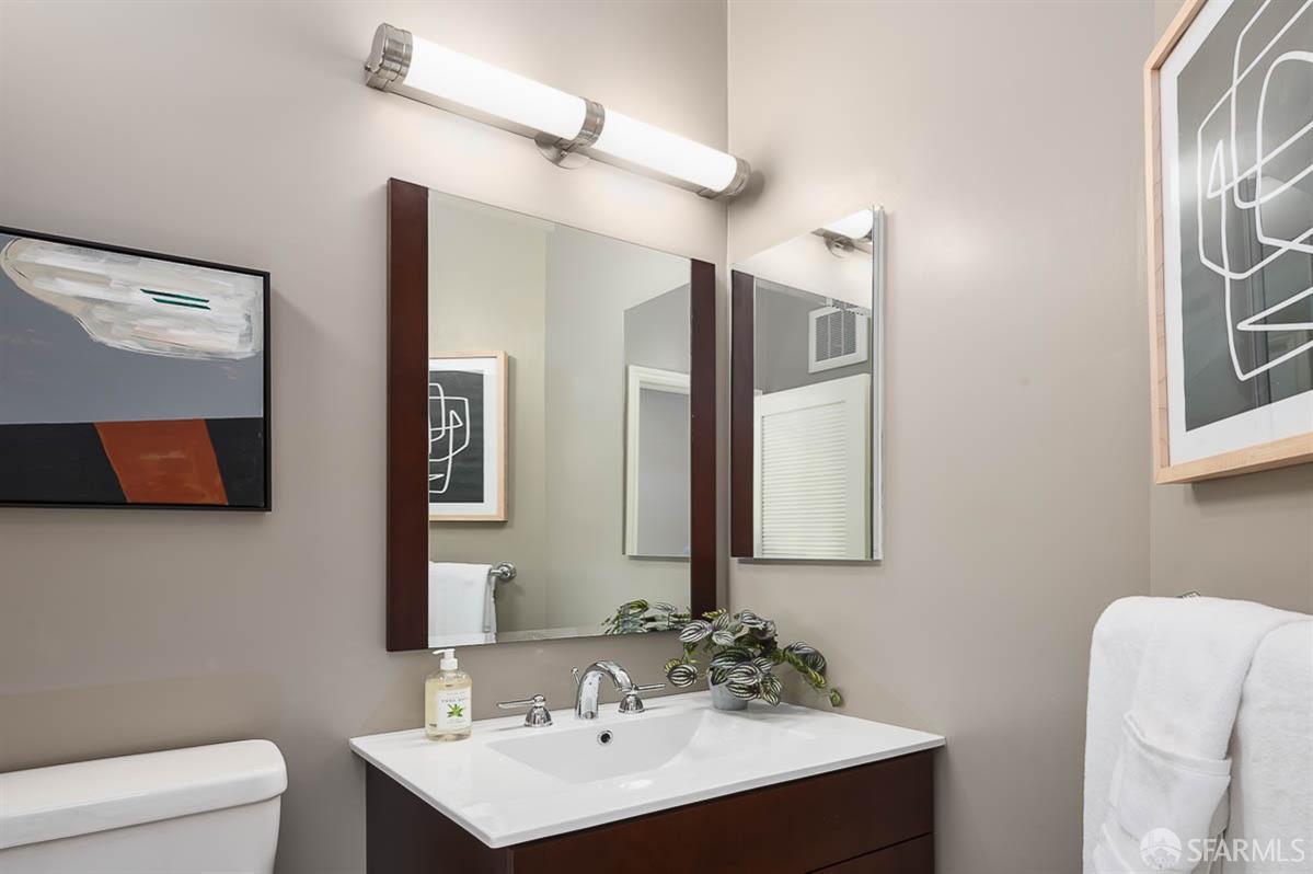 1362 Vallejo Street # C