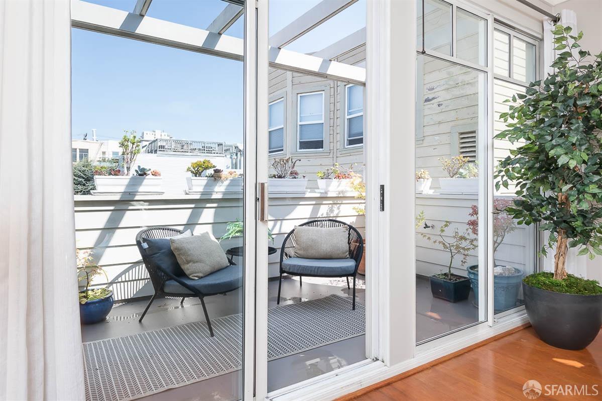 1362 Vallejo Street # C