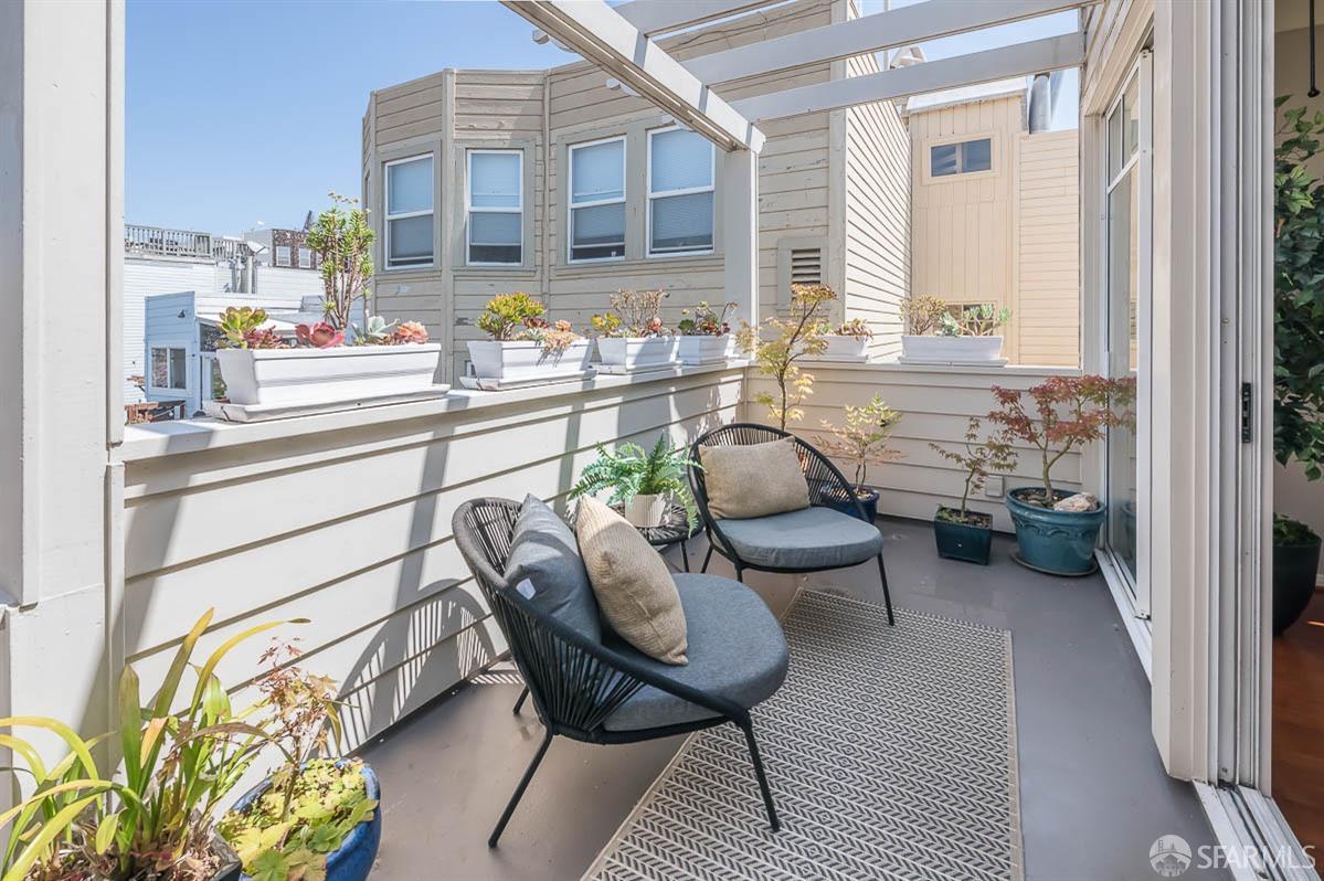 1362 Vallejo Street # C