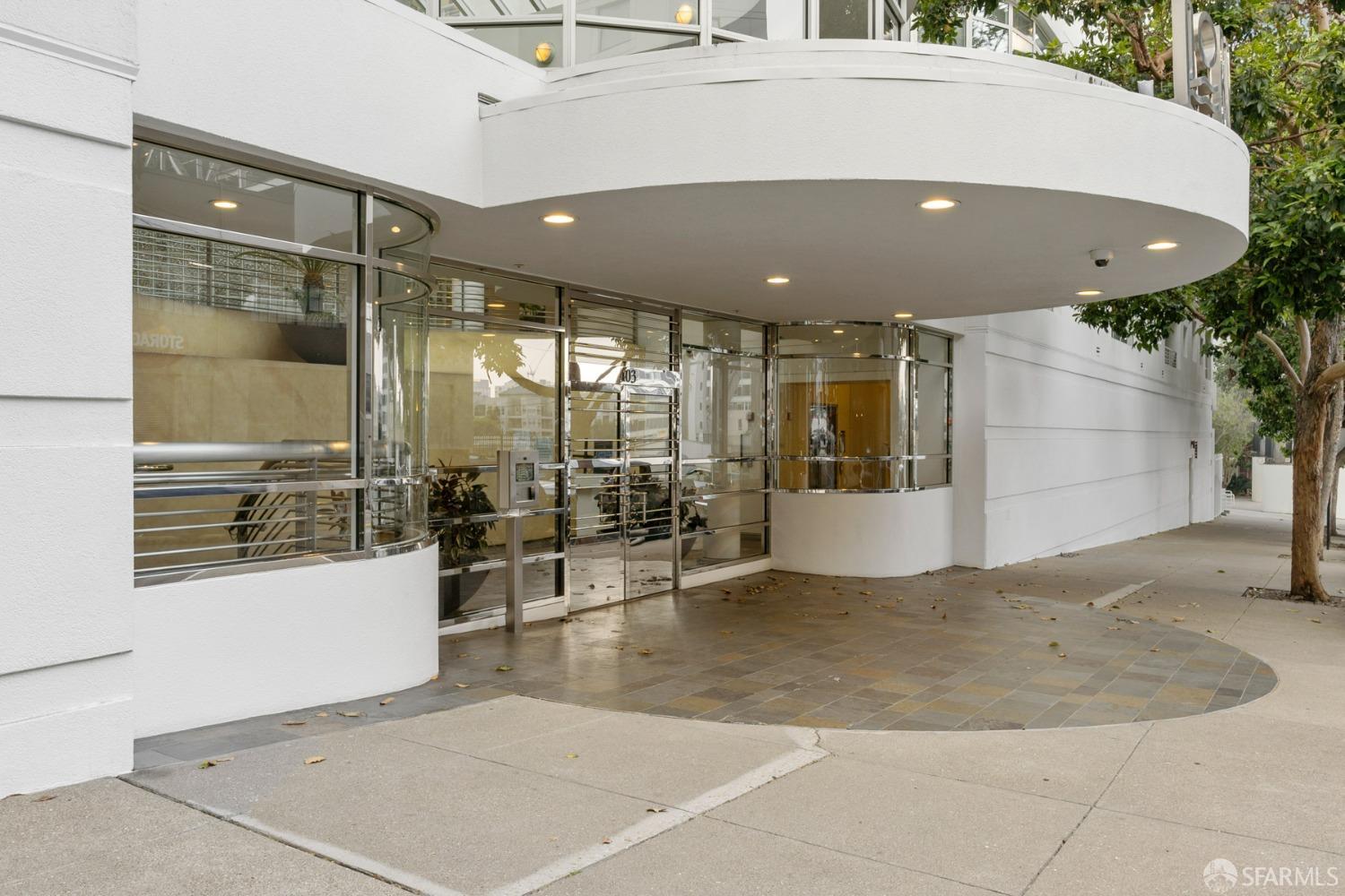 403 Main Street # 512N