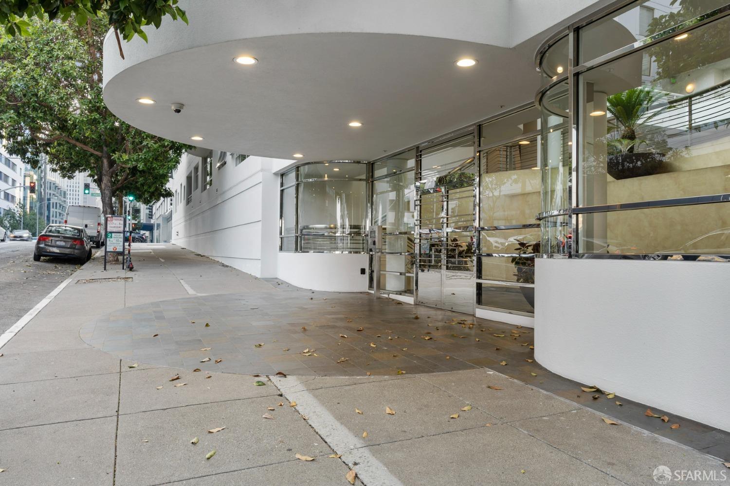 403 Main Street # 512N