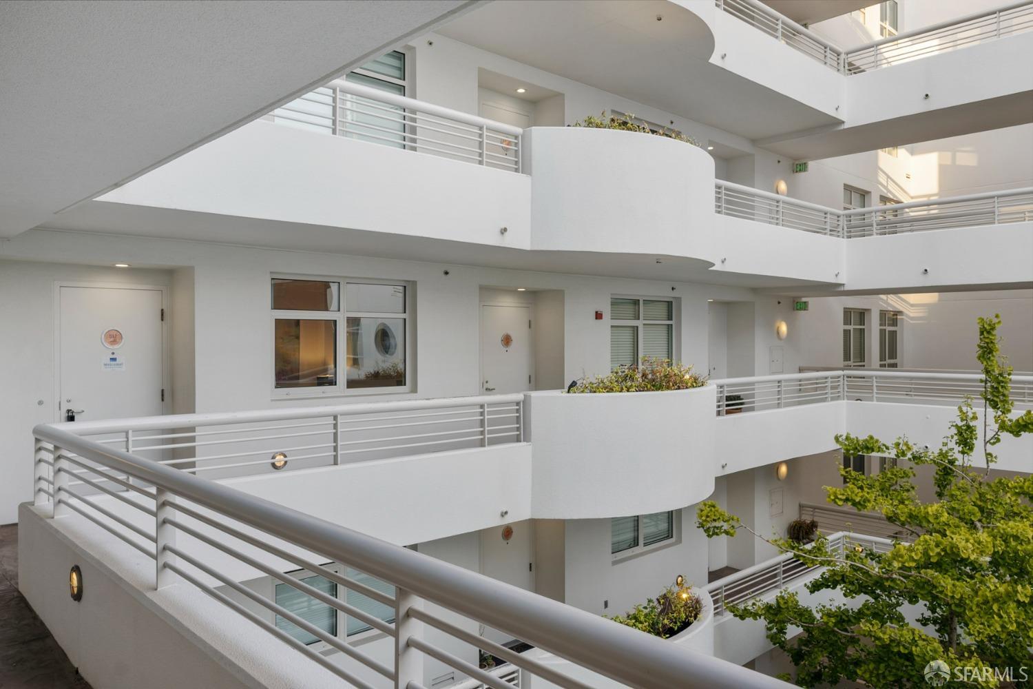 403 Main Street # 512N