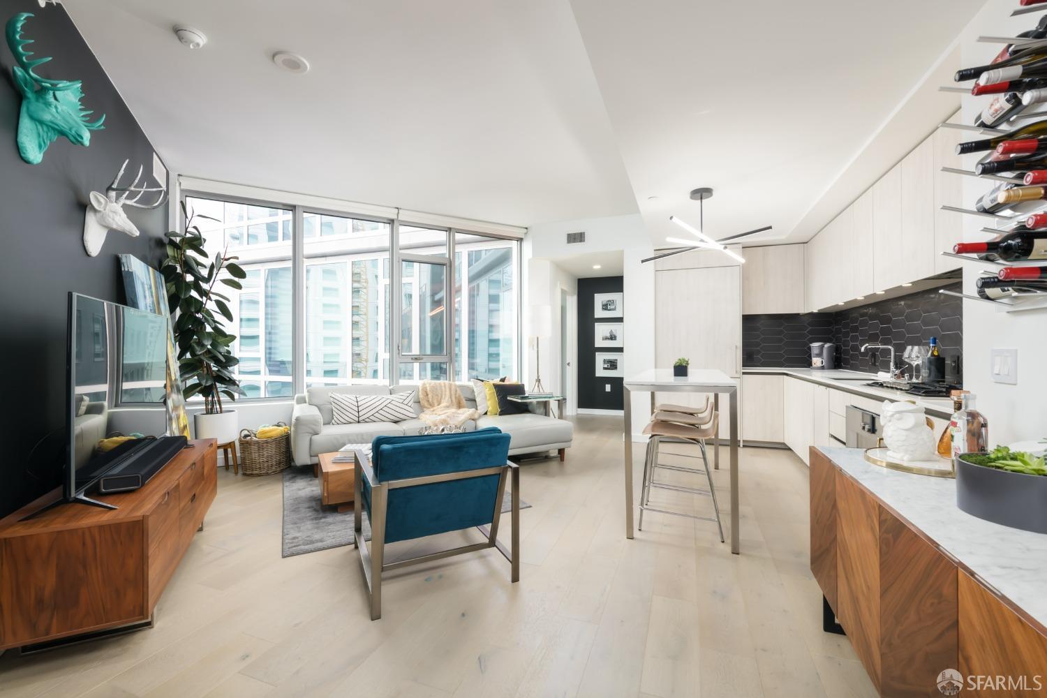 1000 3rd Street # 913A