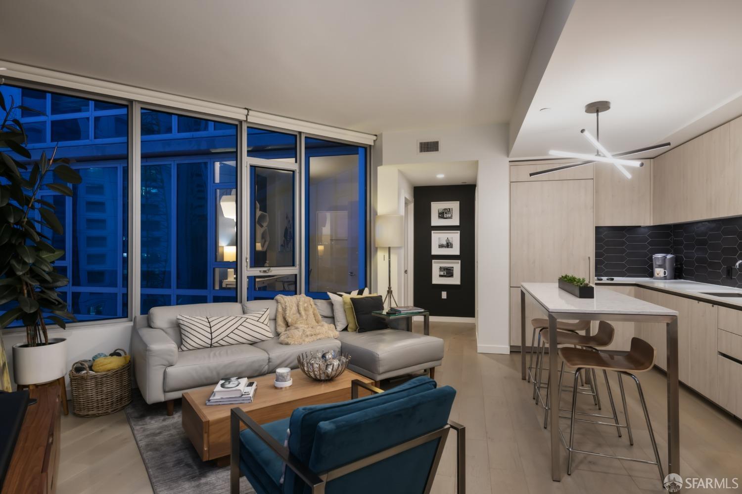 1000 3rd Street # 913A