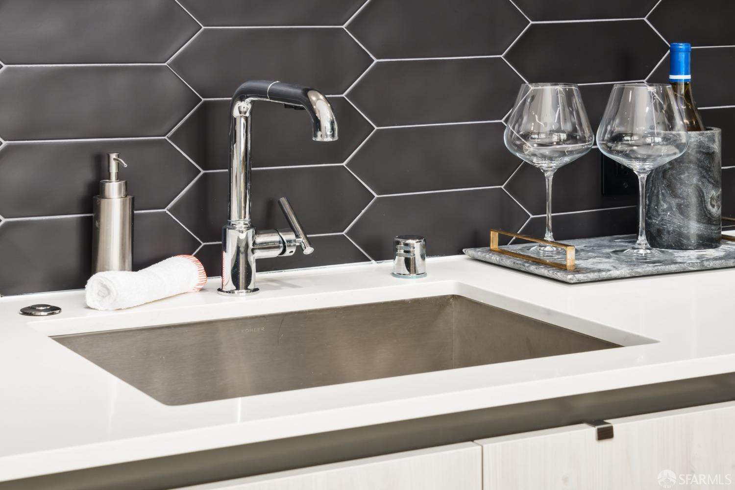 1000 3rd Street # 913A