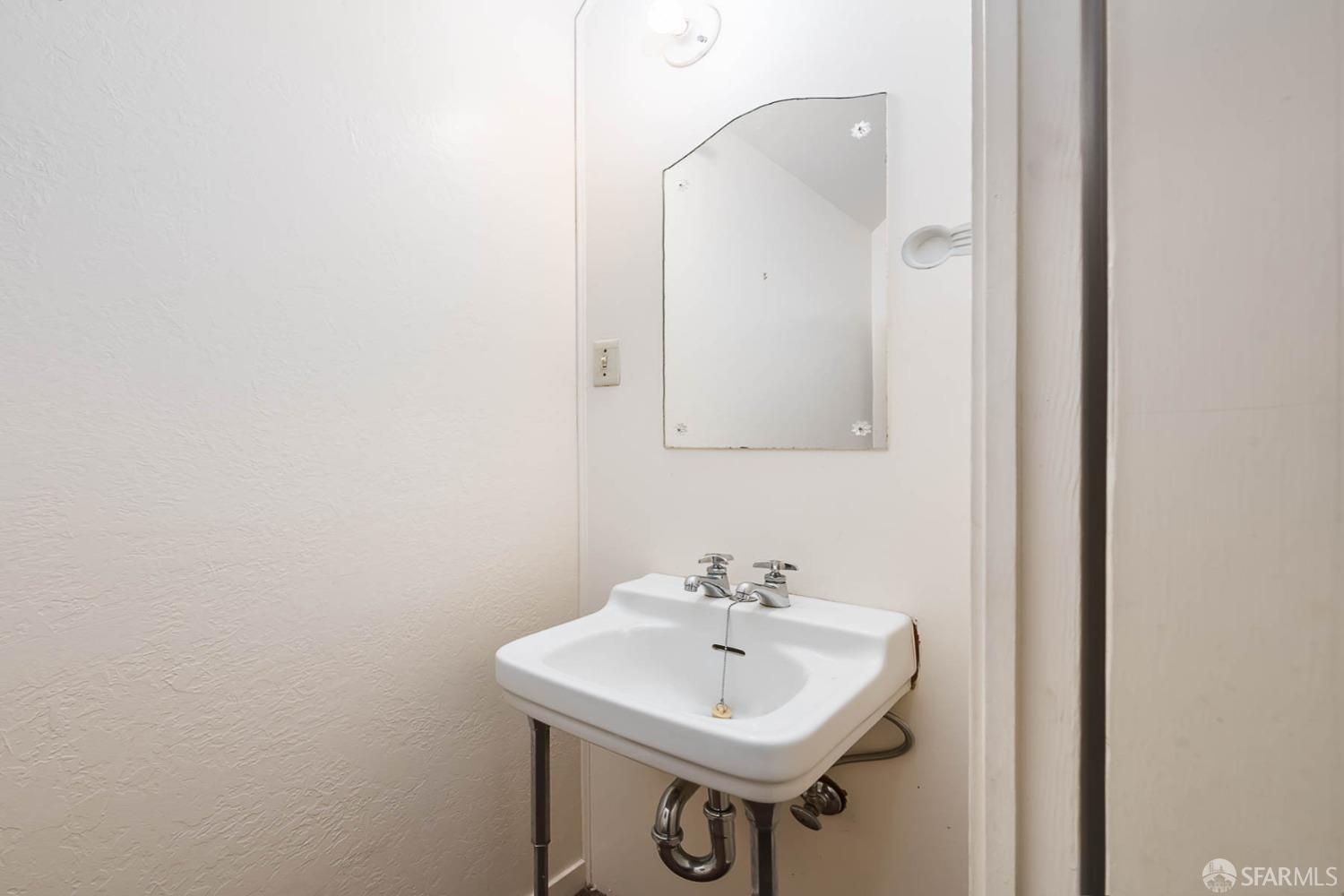 4192-4194 Mission Street