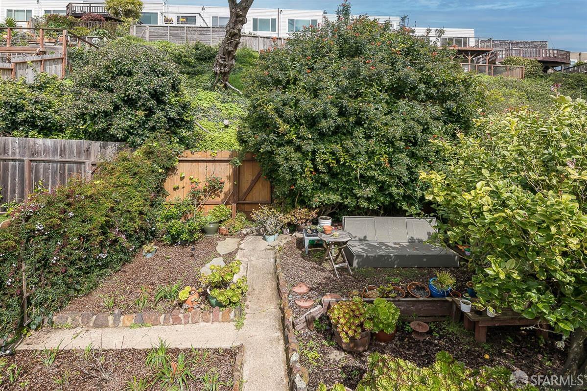 350 Joost Avenue