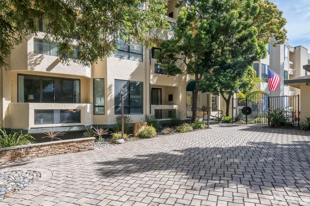 1457 Bellevue Avenue # 6