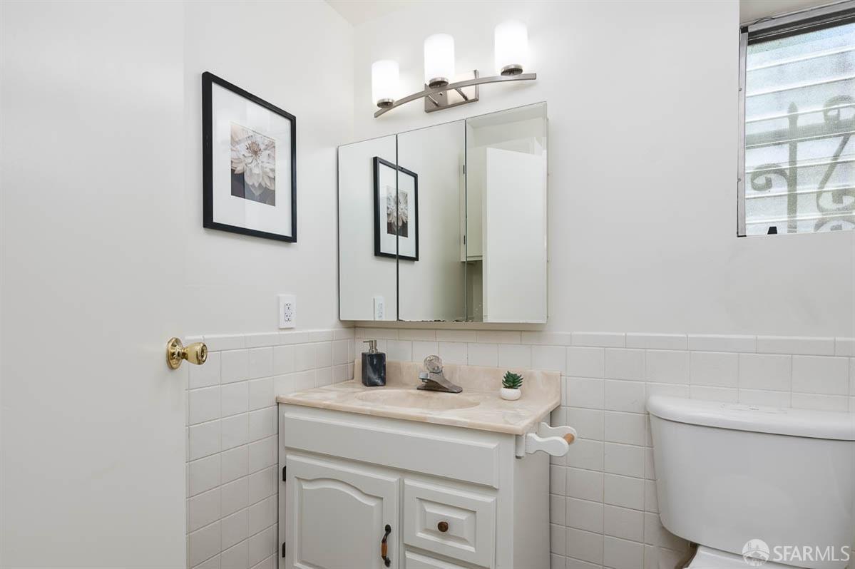 3070 Macarthur Boulevard