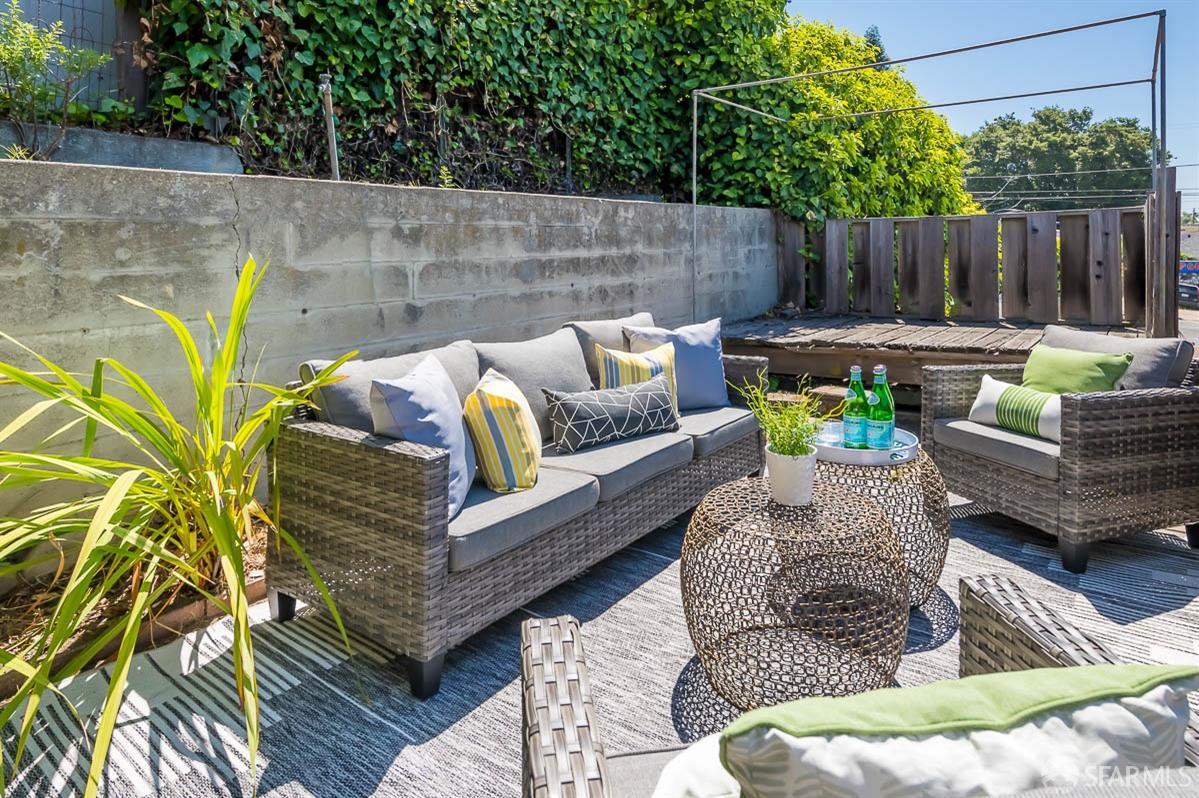 3070 Macarthur Boulevard