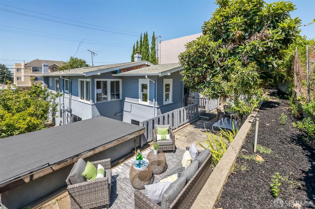 3070 Macarthur Boulevard