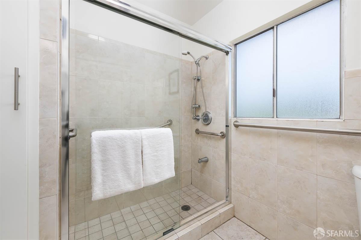 3070 Macarthur Boulevard