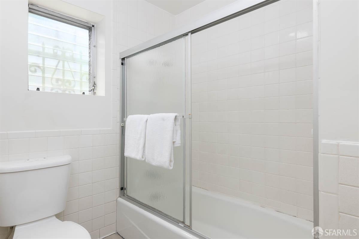 3070 Macarthur Boulevard