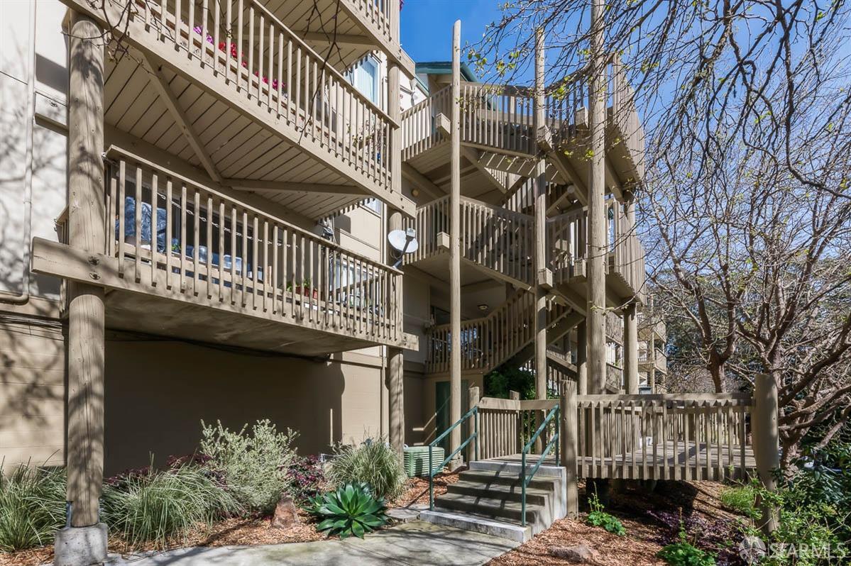 368 Imperial Way # 305