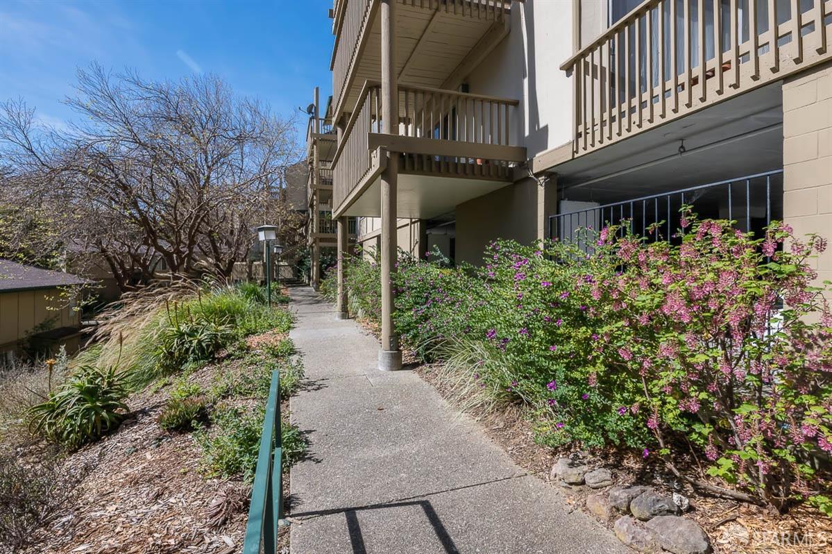 368 Imperial Way # 305