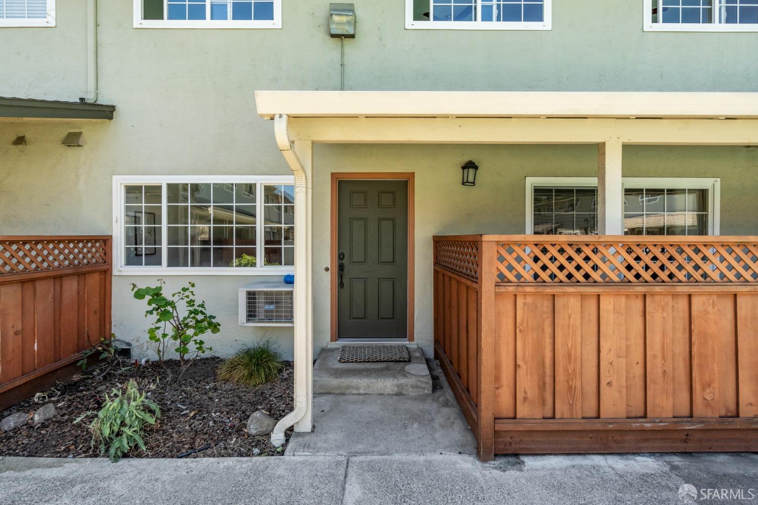 670 Fargo Avenue # 4