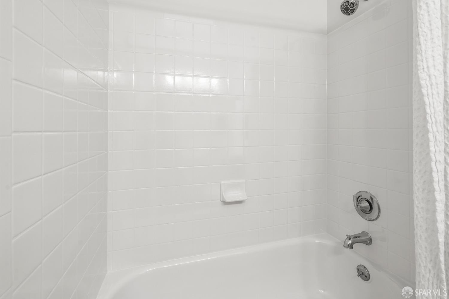 670 Fargo Avenue # 4