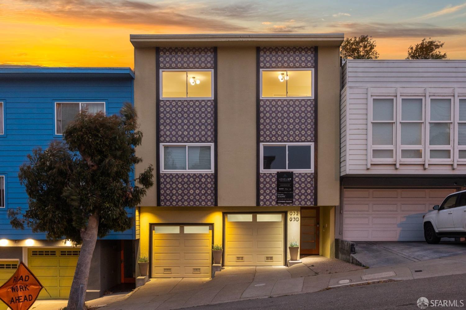 932 Esmeralda Avenue