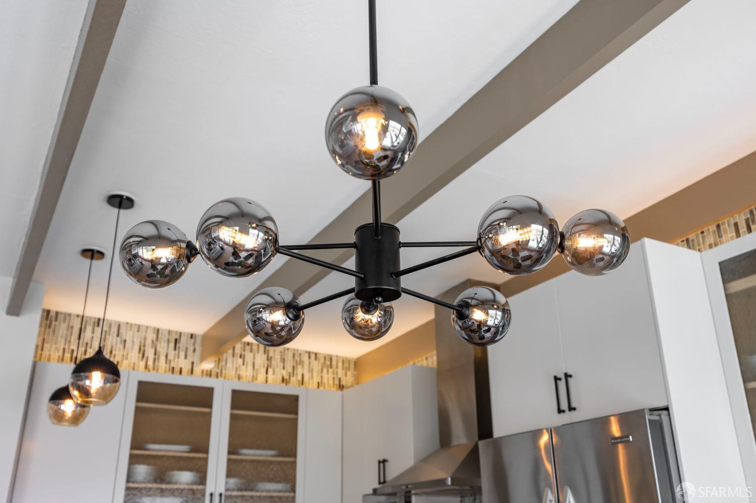 932 Esmeralda Avenue