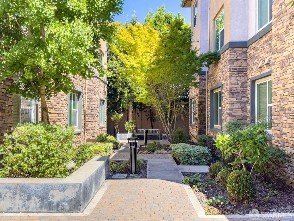 1130 Karby Terrace # 304