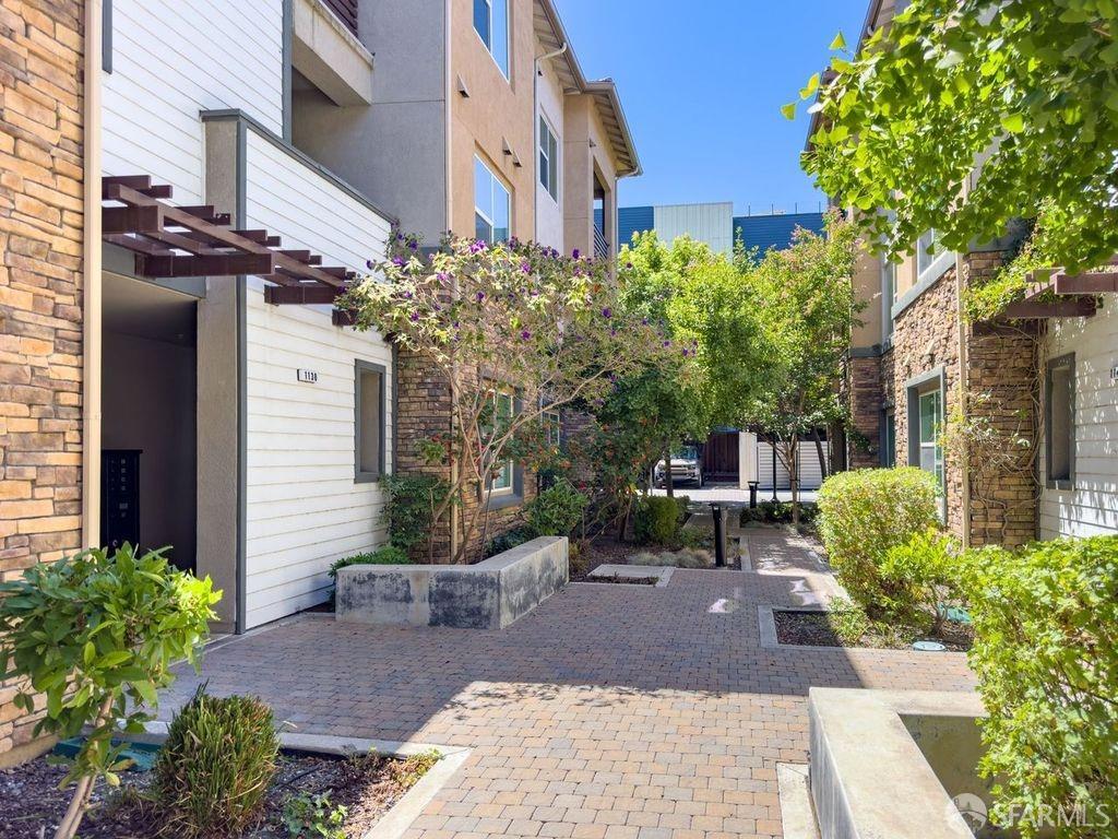 1130 Karby Terrace # 304