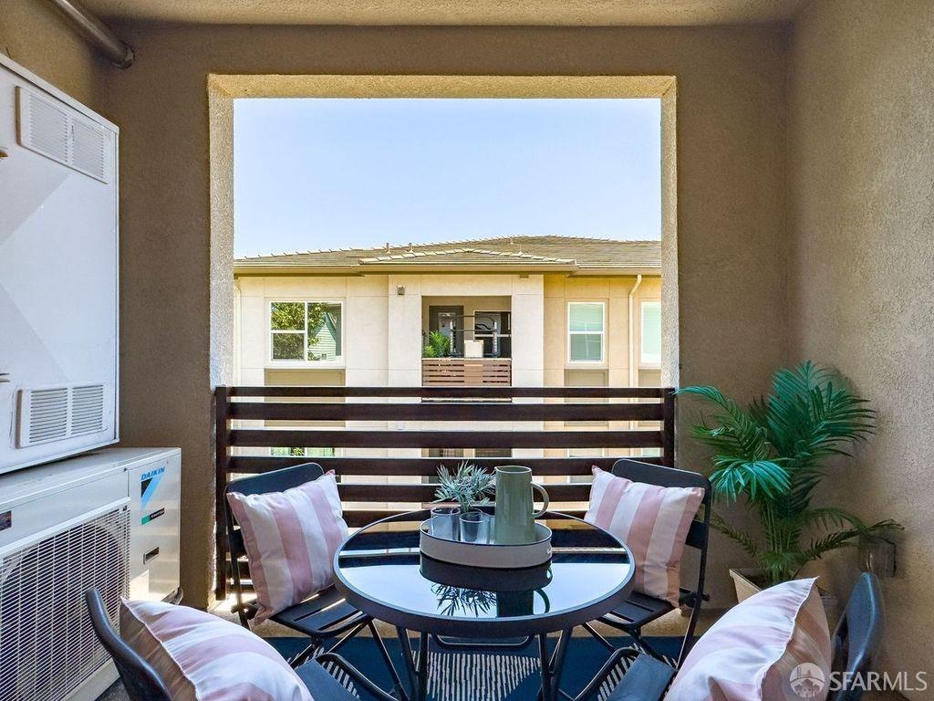 1130 Karby Terrace # 304