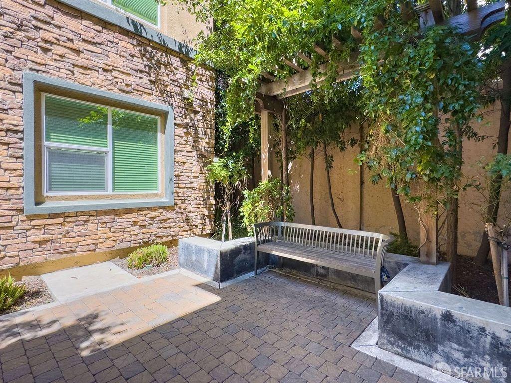 1130 Karby Terrace # 304