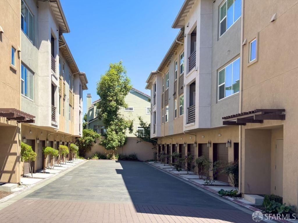 1130 Karby Terrace # 304