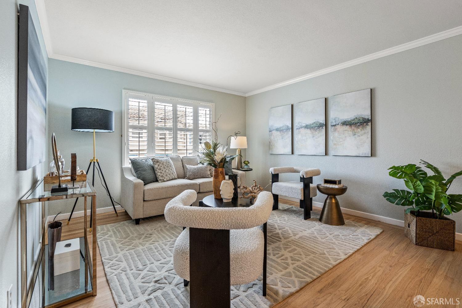 874 Dartmouth Street