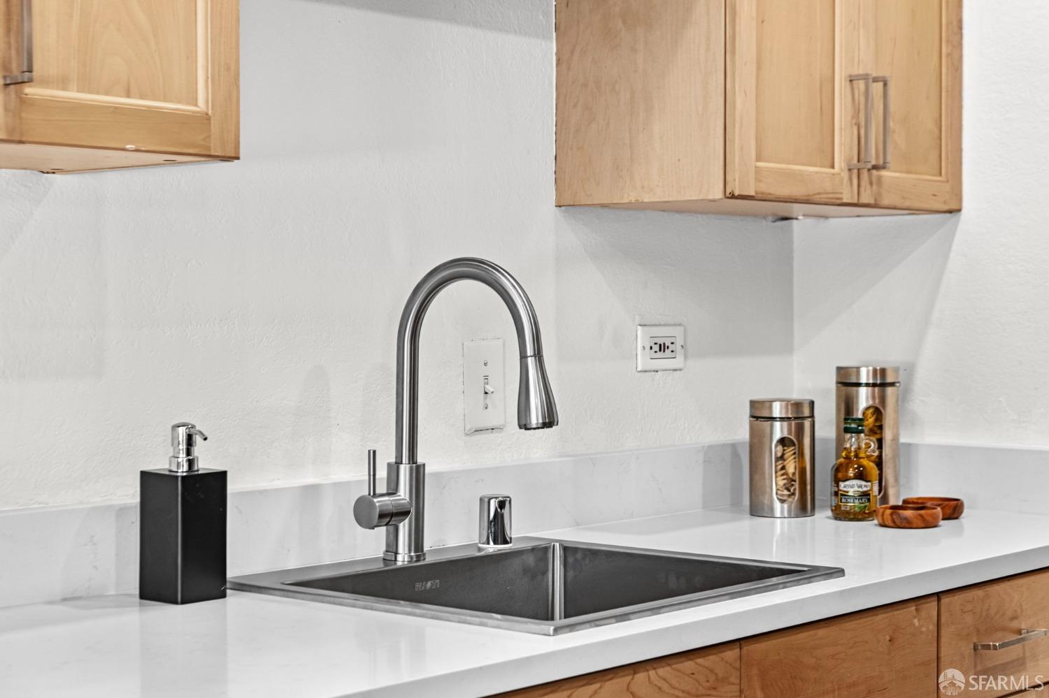 2180 Geary Road # 40