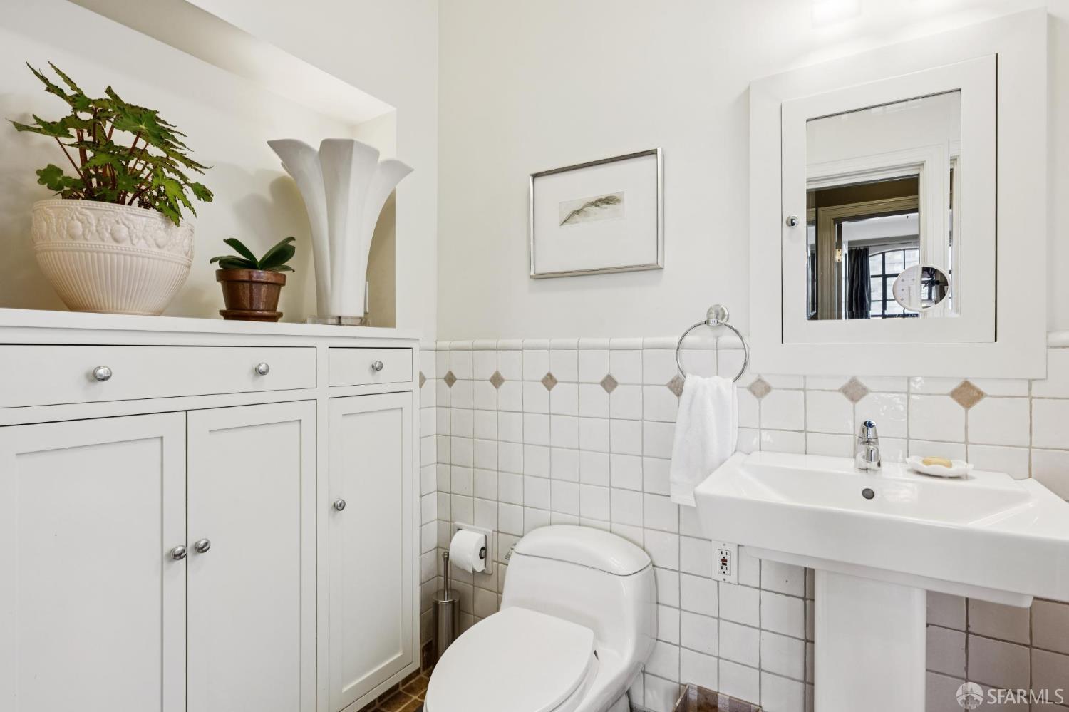 1725 Jones Street # 3