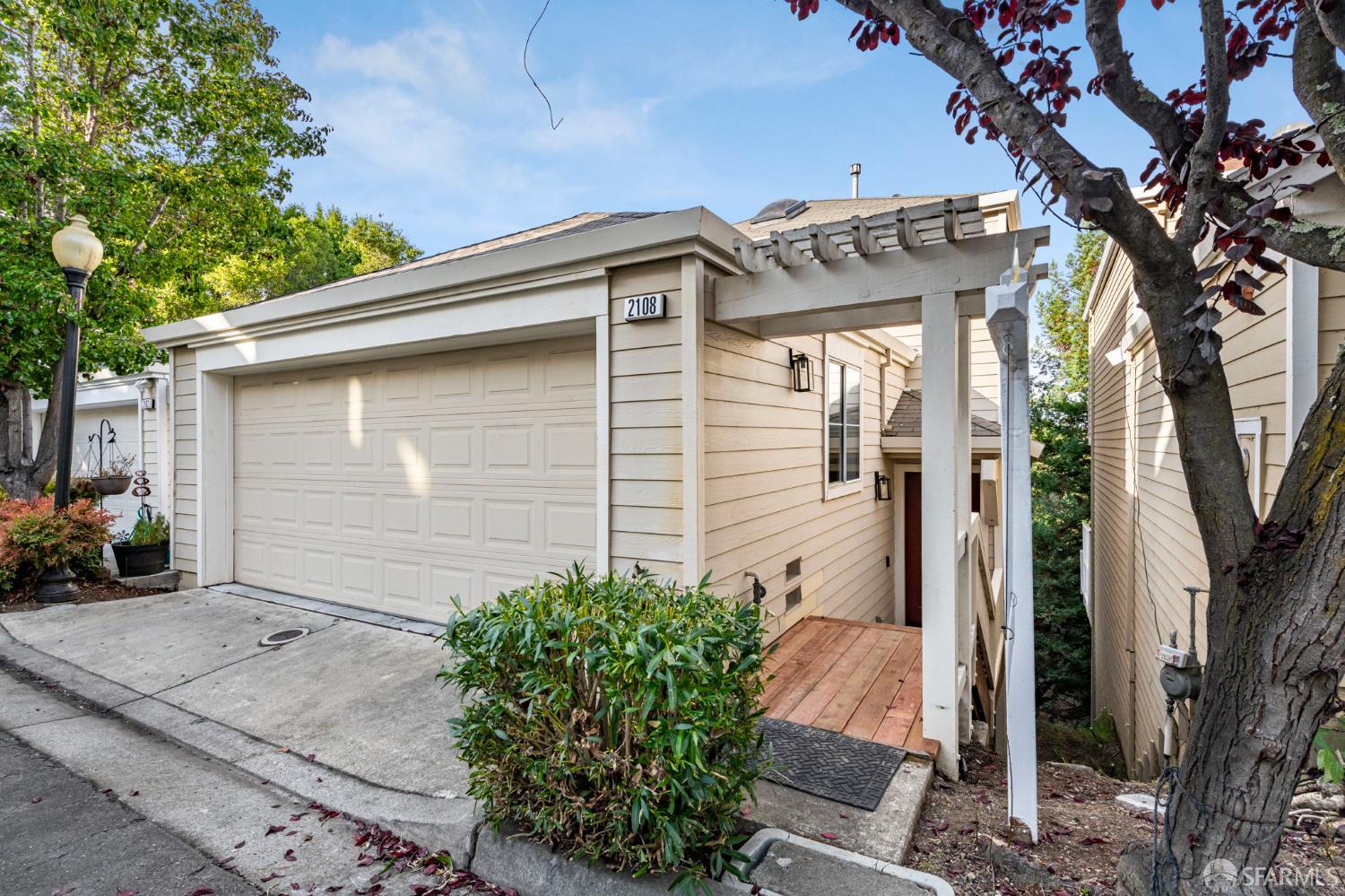 2108 Thistle Court, Hayward