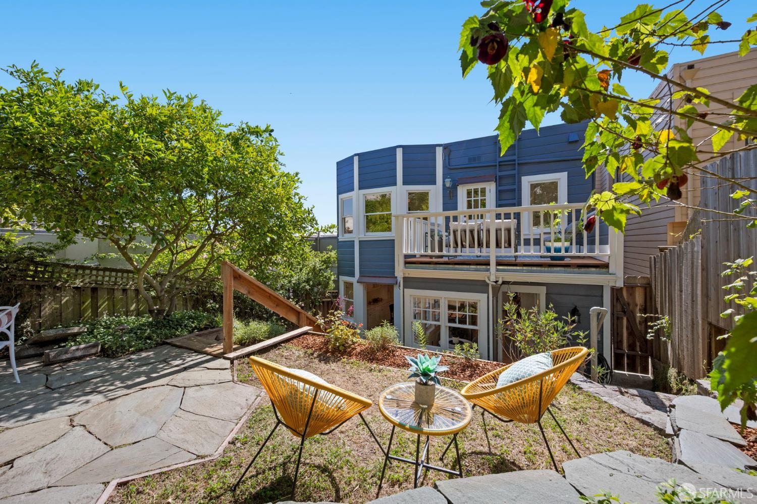 408 Roosevelt Way