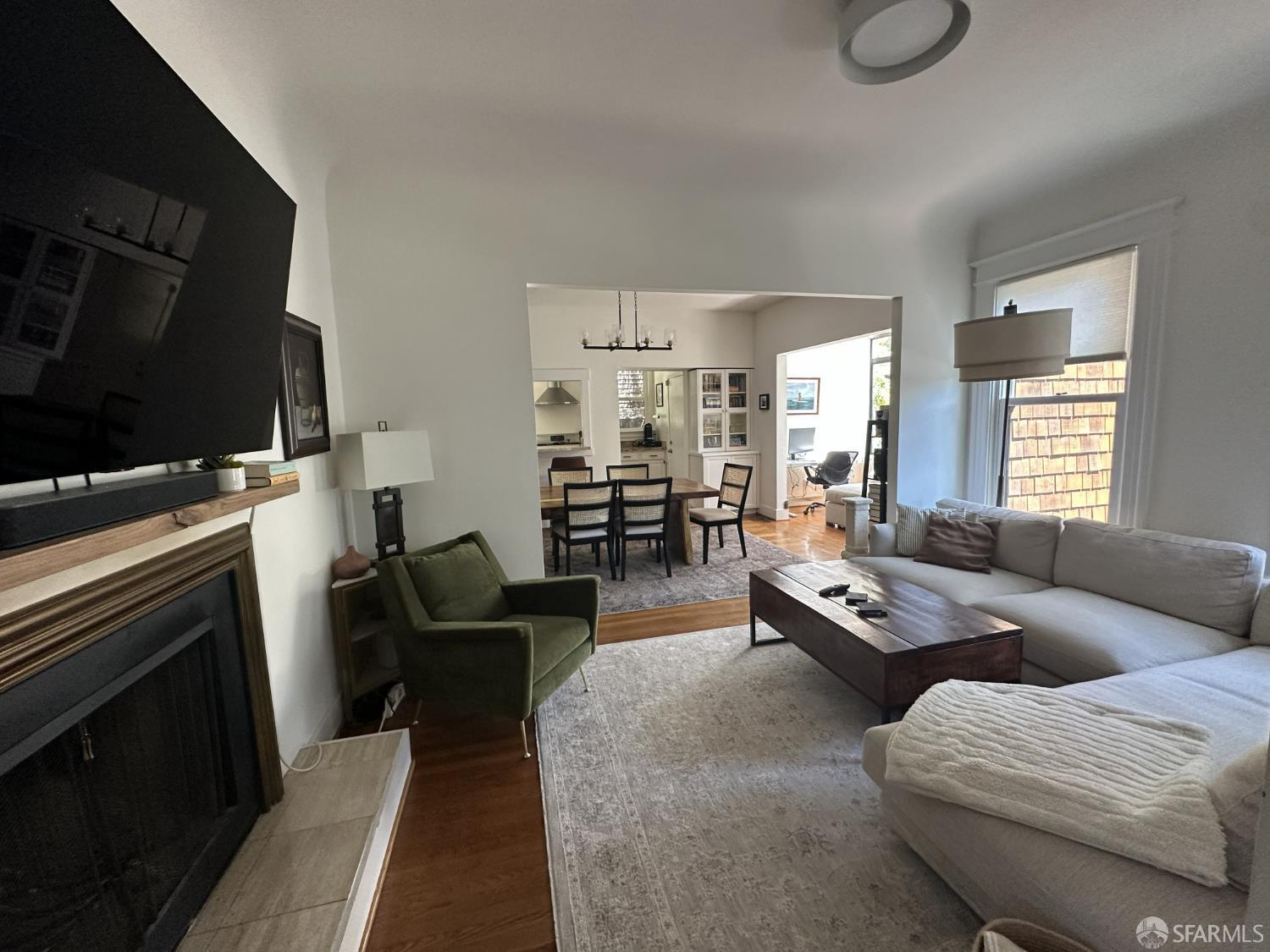 2542 Polk Street