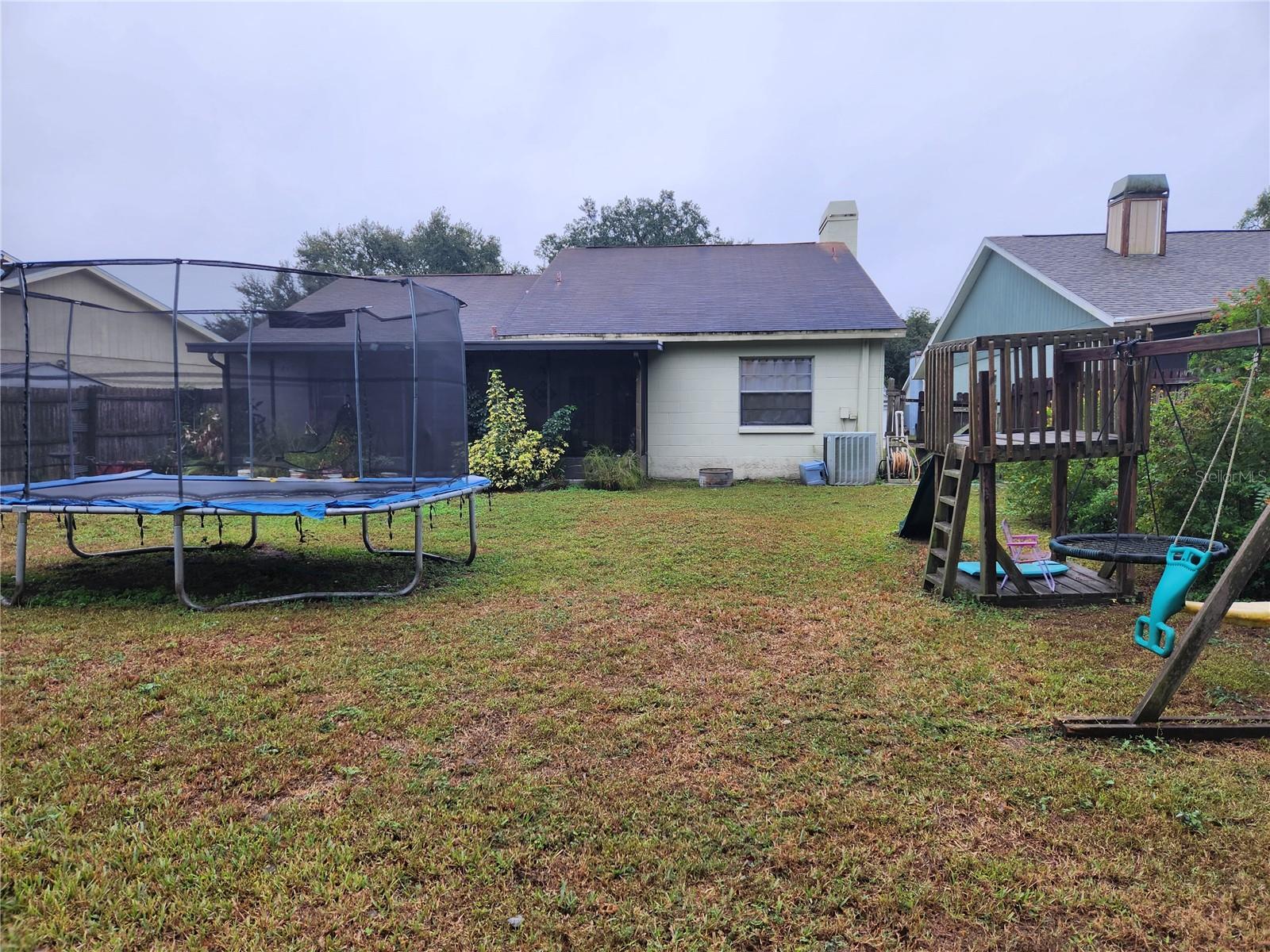 4610 N COUNTRY HILLS CT