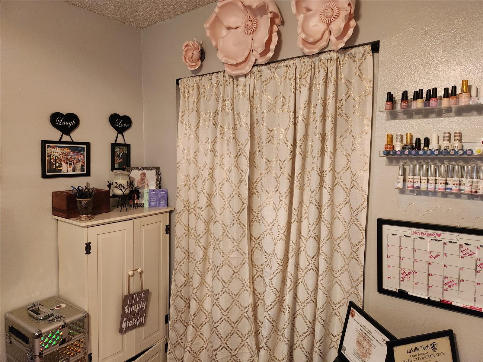 4610 N COUNTRY HILLS CT