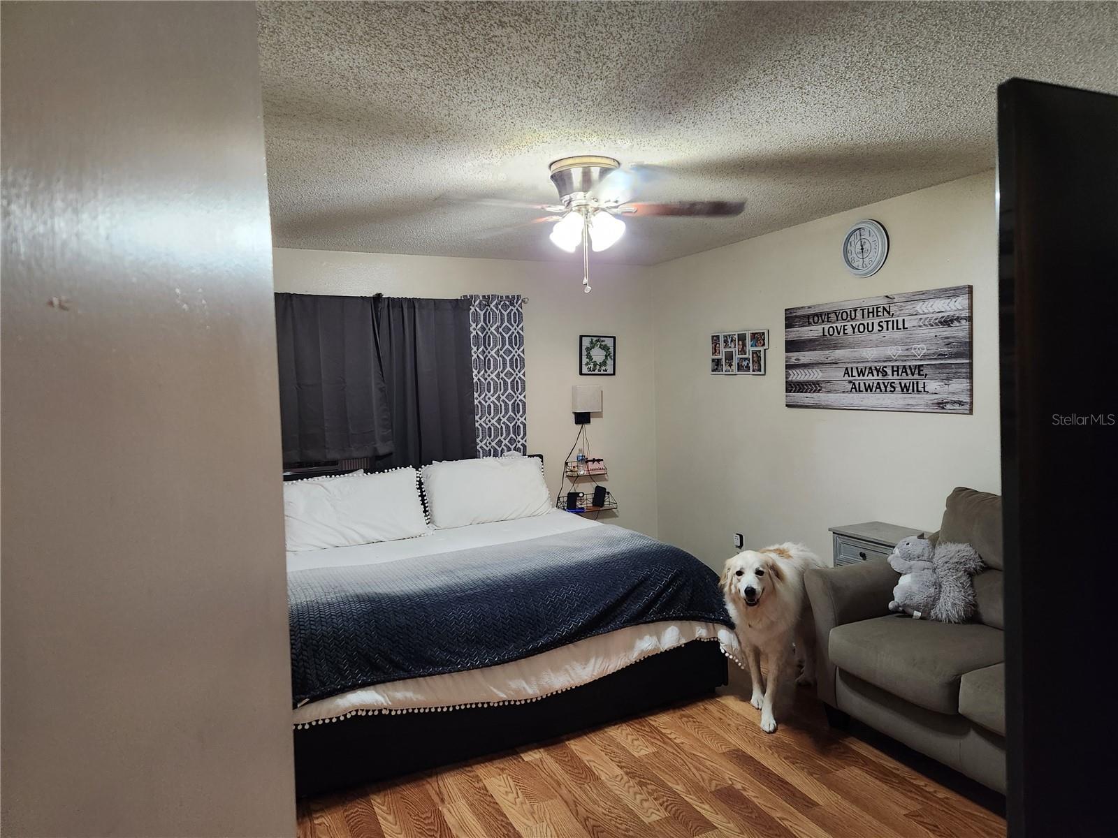 4610 N COUNTRY HILLS CT