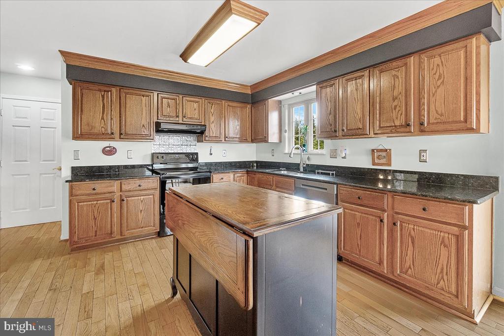 13661 SAMHILL LANE