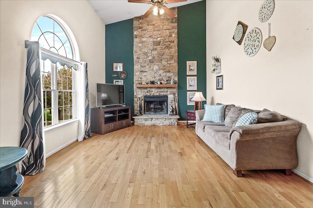 13661 SAMHILL LANE